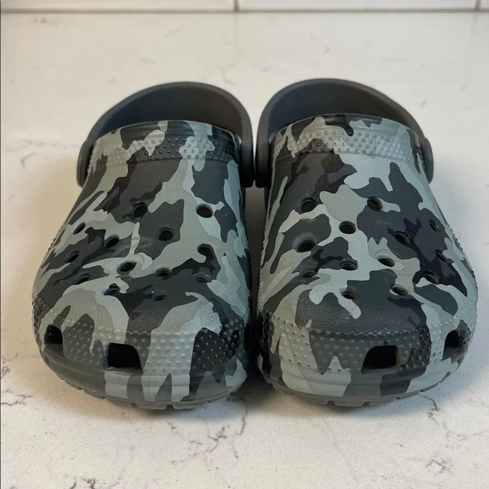CROCS brand style